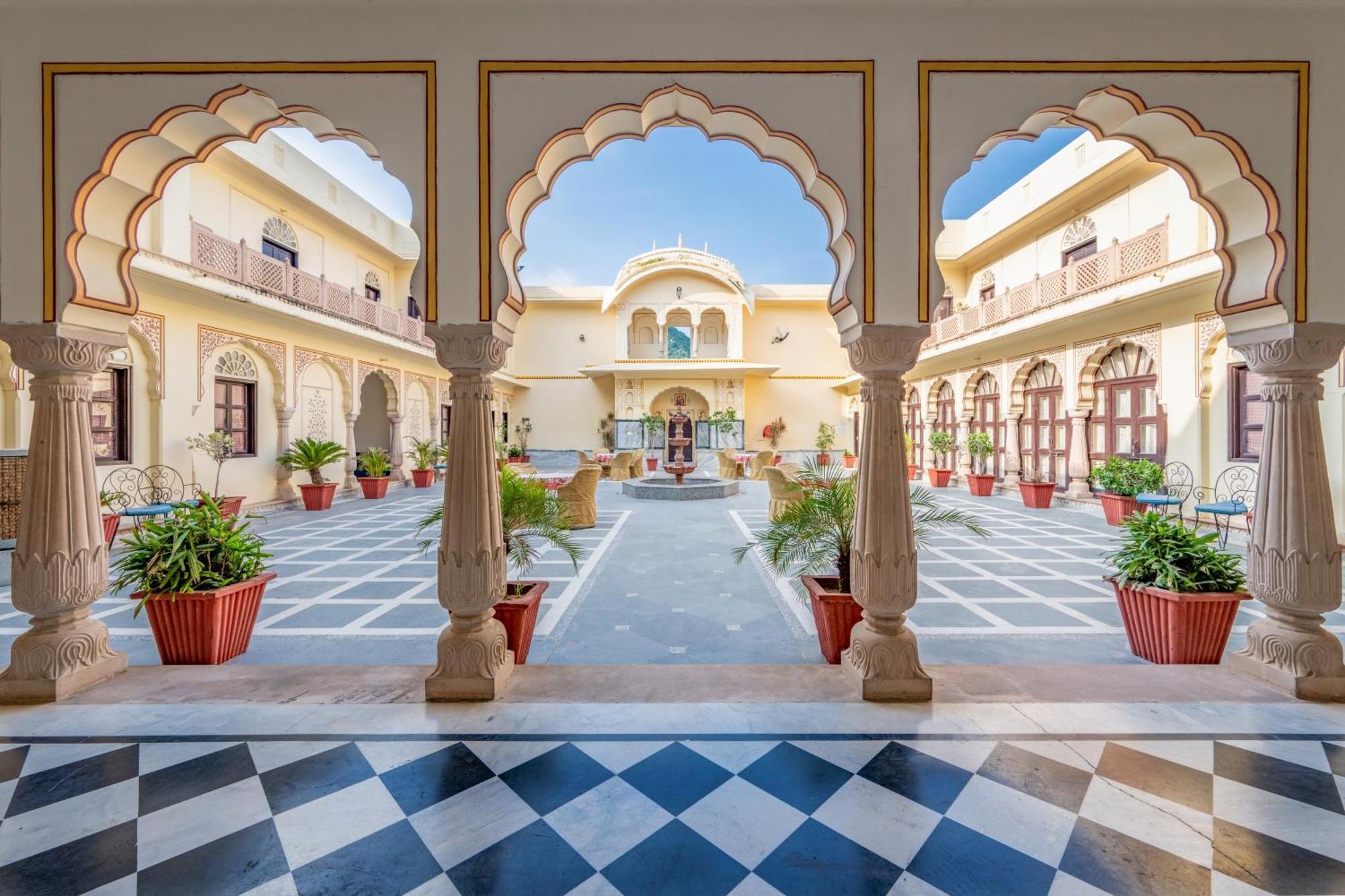 Dhulagarh Heritage Palace Hotel Near Jaipur Bānskhoh エクステリア 写真