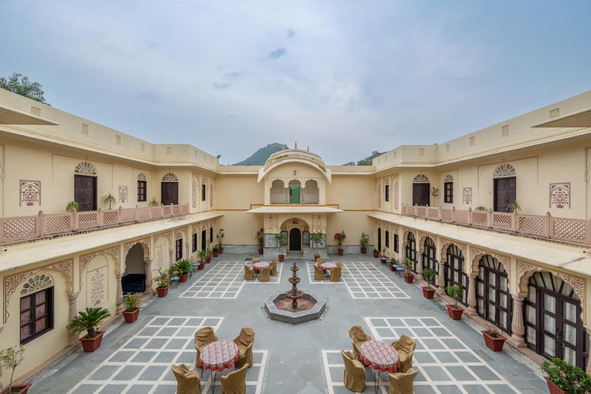 Dhulagarh Heritage Palace Hotel Near Jaipur Bānskhoh エクステリア 写真