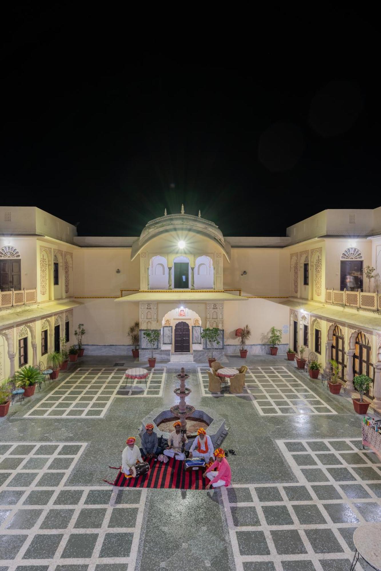 Dhulagarh Heritage Palace Hotel Near Jaipur Bānskhoh エクステリア 写真