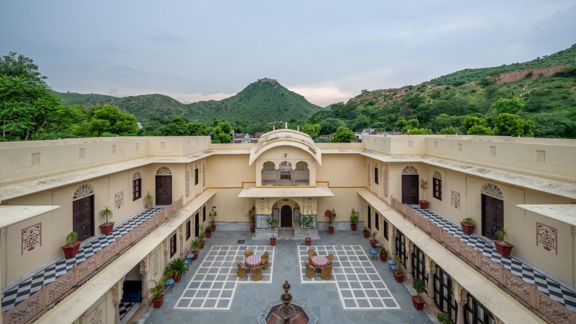 Dhulagarh Heritage Palace Hotel Near Jaipur Bānskhoh エクステリア 写真